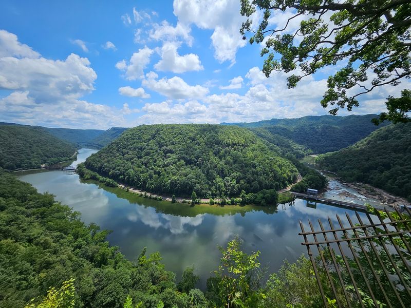 A Slow-Road Stop That Still Earns The Detour