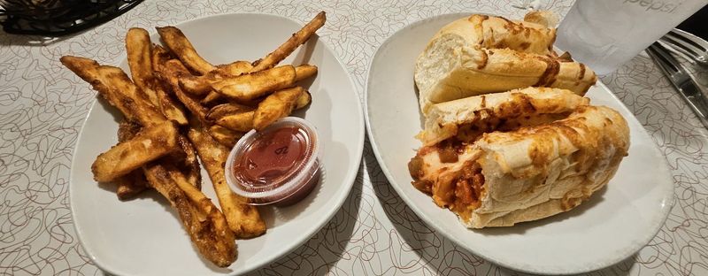 A Small-Menu Legend That Still Feels Like Home