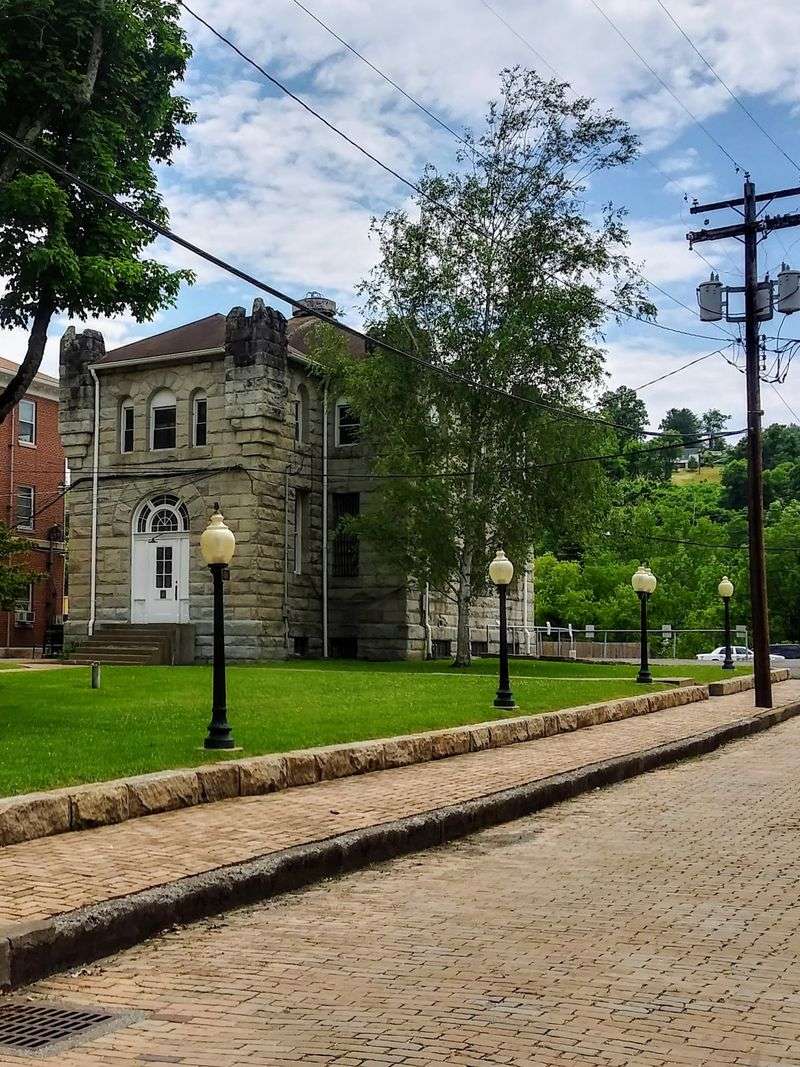 A Small Town at the Heart of the Mountain State