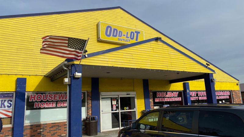 A Store Where the Inventory Plays Hide-and-Seek A Store Where the Inventory Plays Hide-and-Seek
