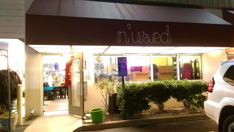 A Strip Mall Secret With Serious Style A Strip Mall Secret With Serious Style