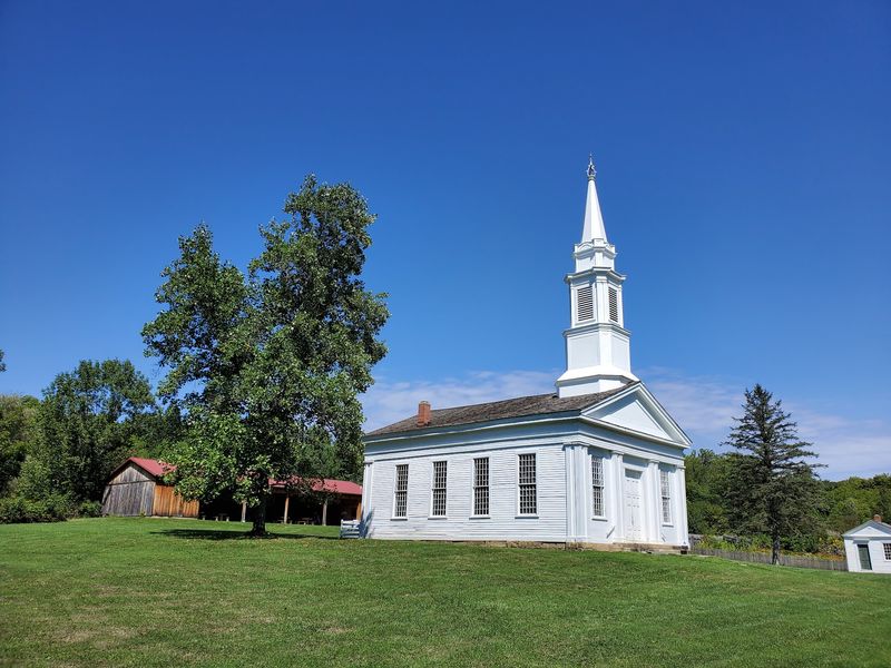 A Village Tucked Into the Cuyahoga Valley A Village Tucked Into the Cuyahoga Valley
