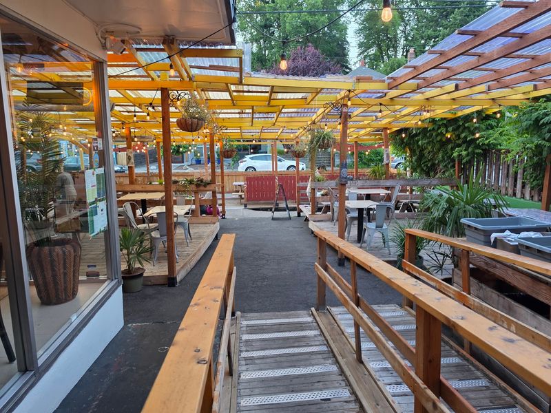 A Worker-Owned Spot With a Big Heart A Worker-Owned Spot With a Big Heart