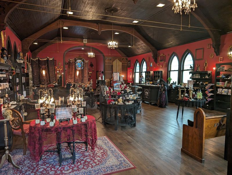 An 1896 Church Got A Second Life Full Of Candlelight An 1896 Church Got A Second Life Full Of Candlelight