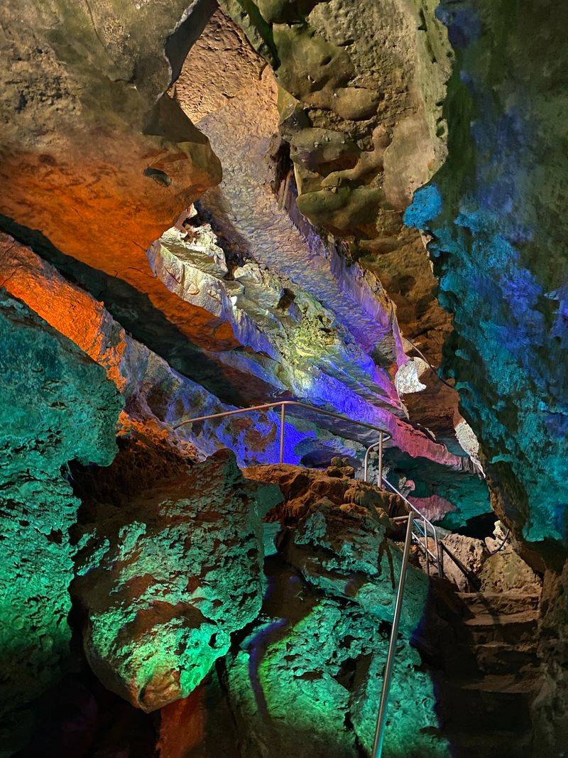 An Earthquake Split the Ground, and You Get to Walk Inside