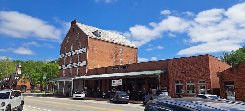 An Old Auto Parts Store Got A Delicious Second Life