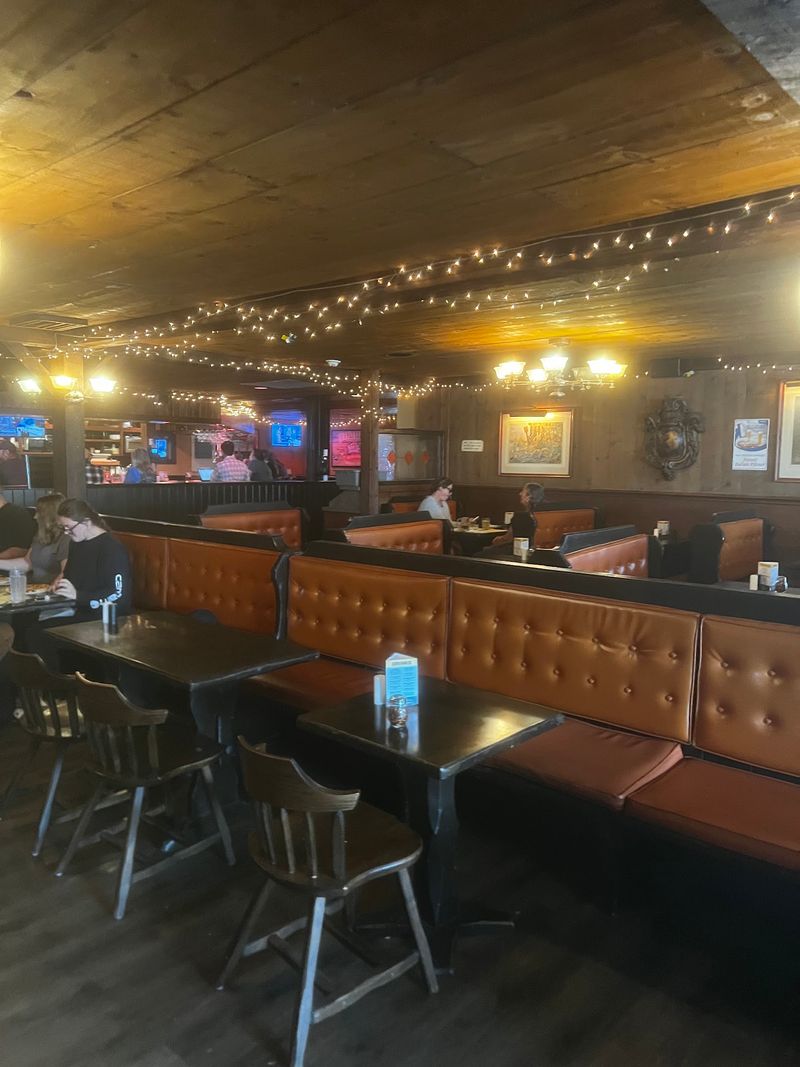 An Old Patio Became A Pizza Pub With Its Own Fan Club