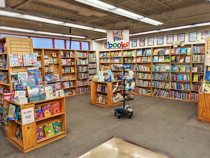 Atmosphere for Kids, Teachers, and Afternoon Wanderers Atmosphere for Kids, Teachers, and Afternoon Wanderers