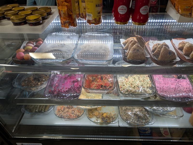 Azerbaijani Favorites Steal Some Spotlight Azerbaijani Favorites Steal Some Spotlight