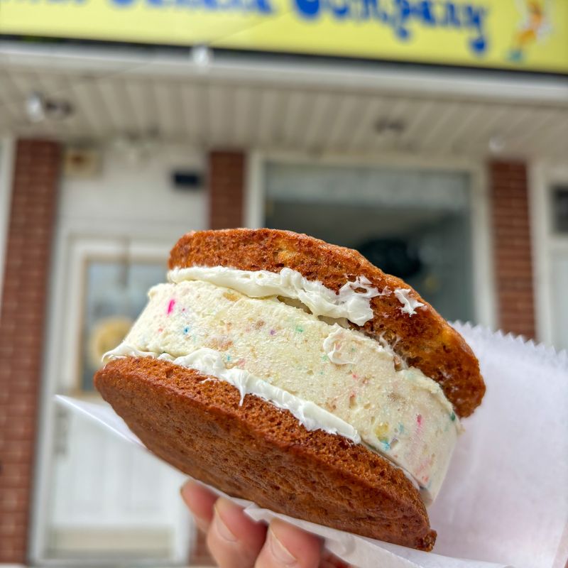 Banana Bread Replaces The Cookies In These Out-Of-This-World Sandwiches