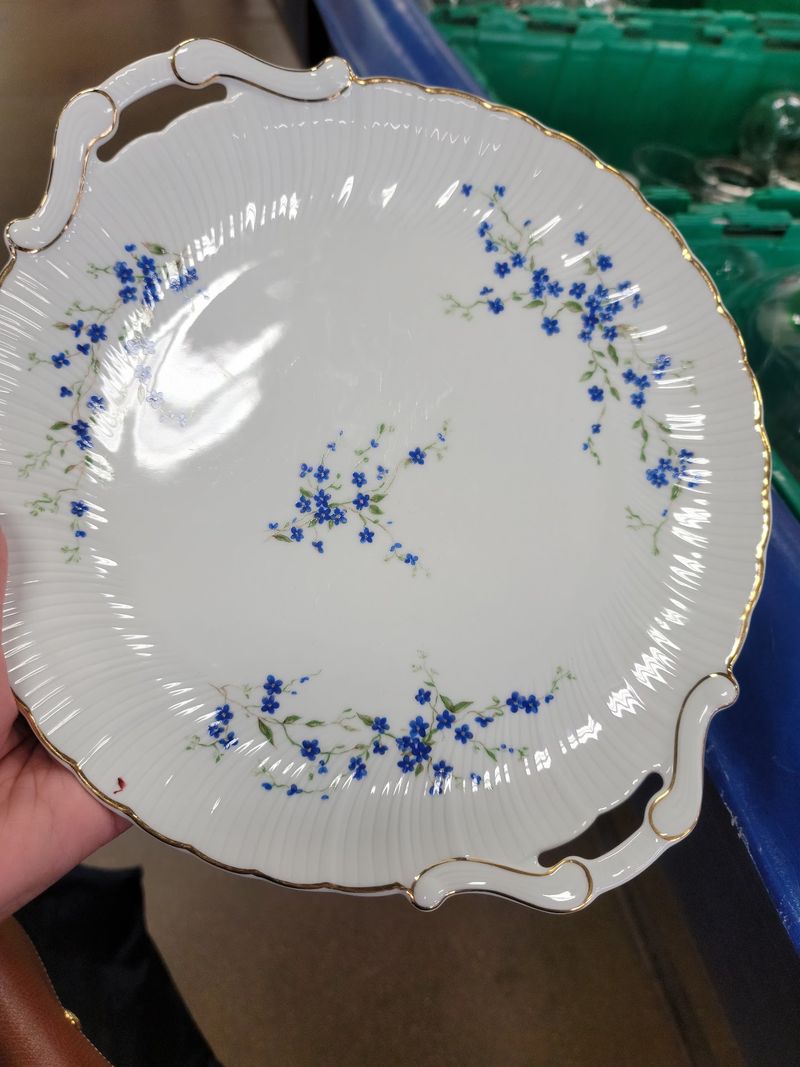 Bargains That Give Back To The Community Bargains That Give Back To The Community