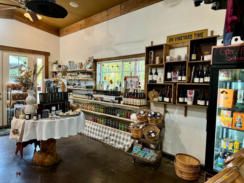 Blue Raeven Farmstand, Amity, OR