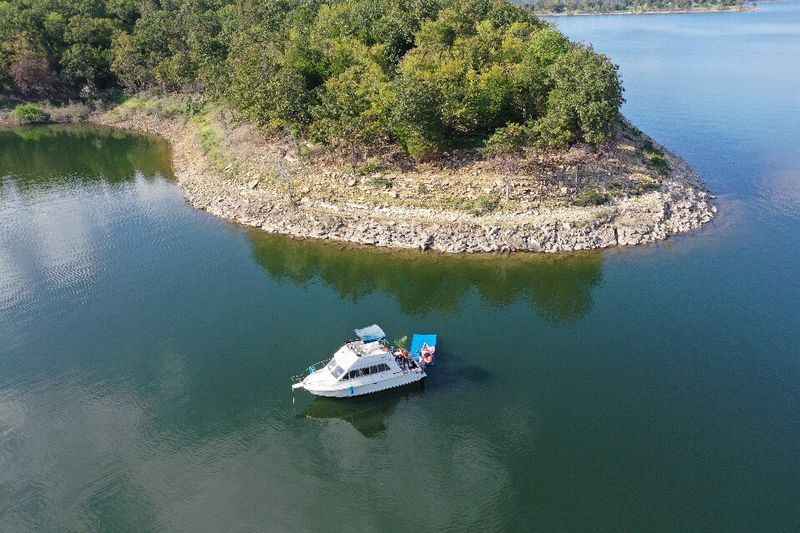Boats, Kayaks and Paddleboards