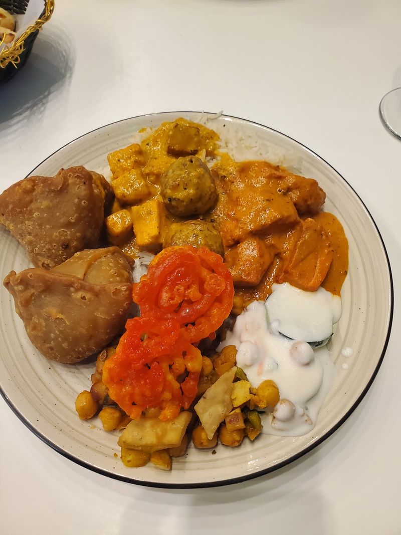 Bottomless Plates, Zero Guilt Bottomless Plates, Zero Guilt