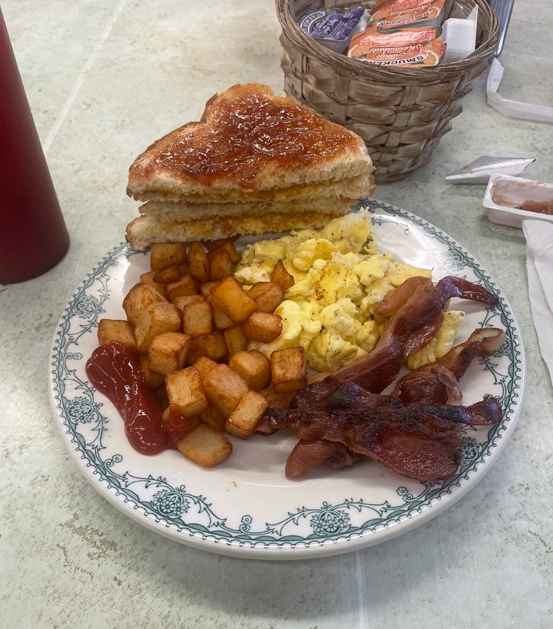 Breakfast Served Whenever the Craving Hits Breakfast Served Whenever the Craving Hits