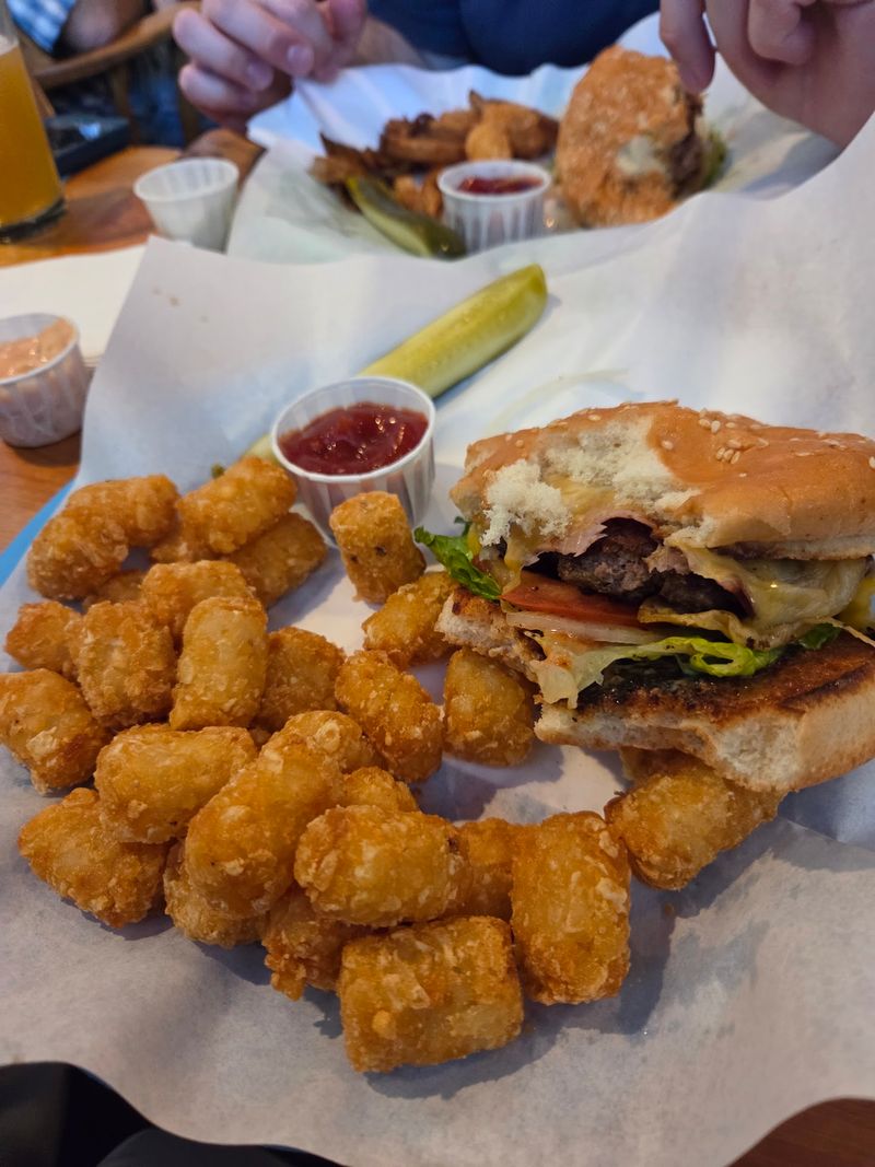 Burgers, Tots and That Famous Fry Sauce