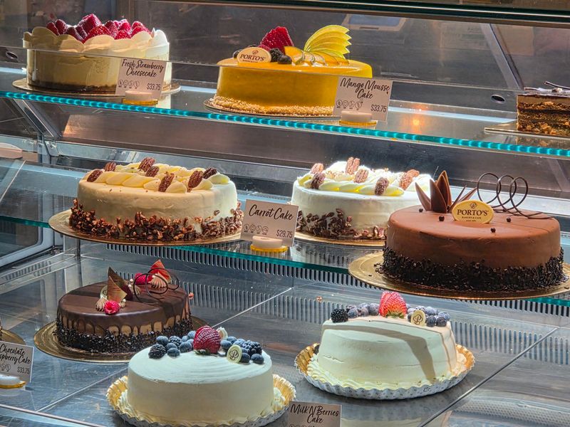 Cakes Bring The Story Full Circle