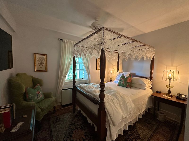Canopy Beds and Old-House Quirks Canopy Beds and Old-House Quirks