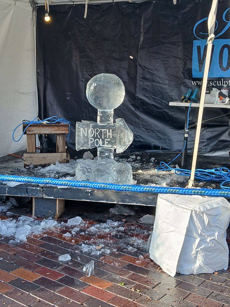 Chainsaws and Ice Make the Coolest Show in Town