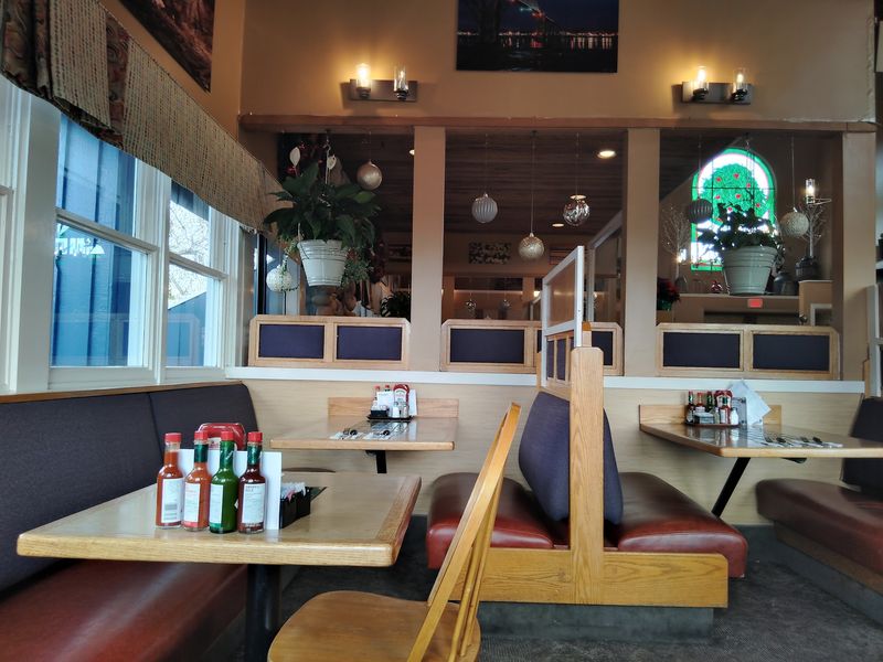 Chalet | Restaurant & Bakery, Newport, OR