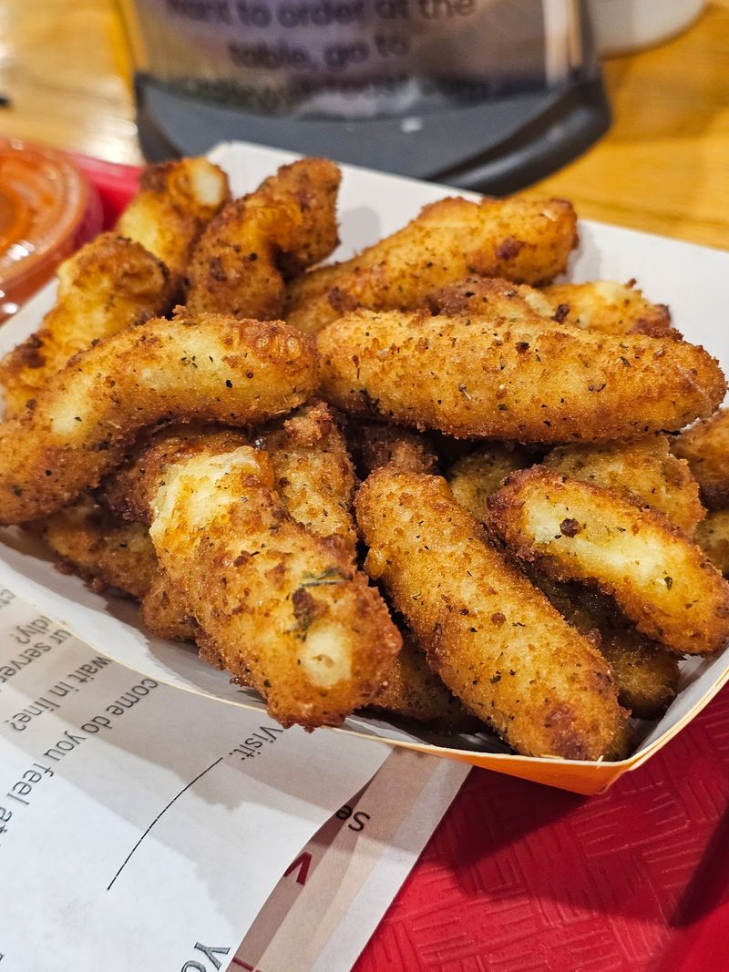 Cheese Curds, Burgers, and Country Cooking