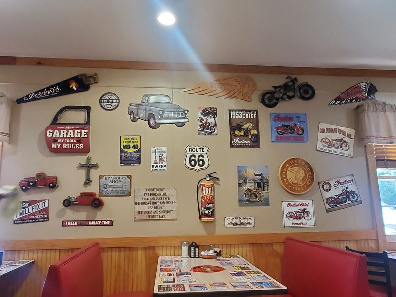 Chicken Figurines and Wisecracking Wall Signs Chicken Figurines and Wisecracking Wall Signs