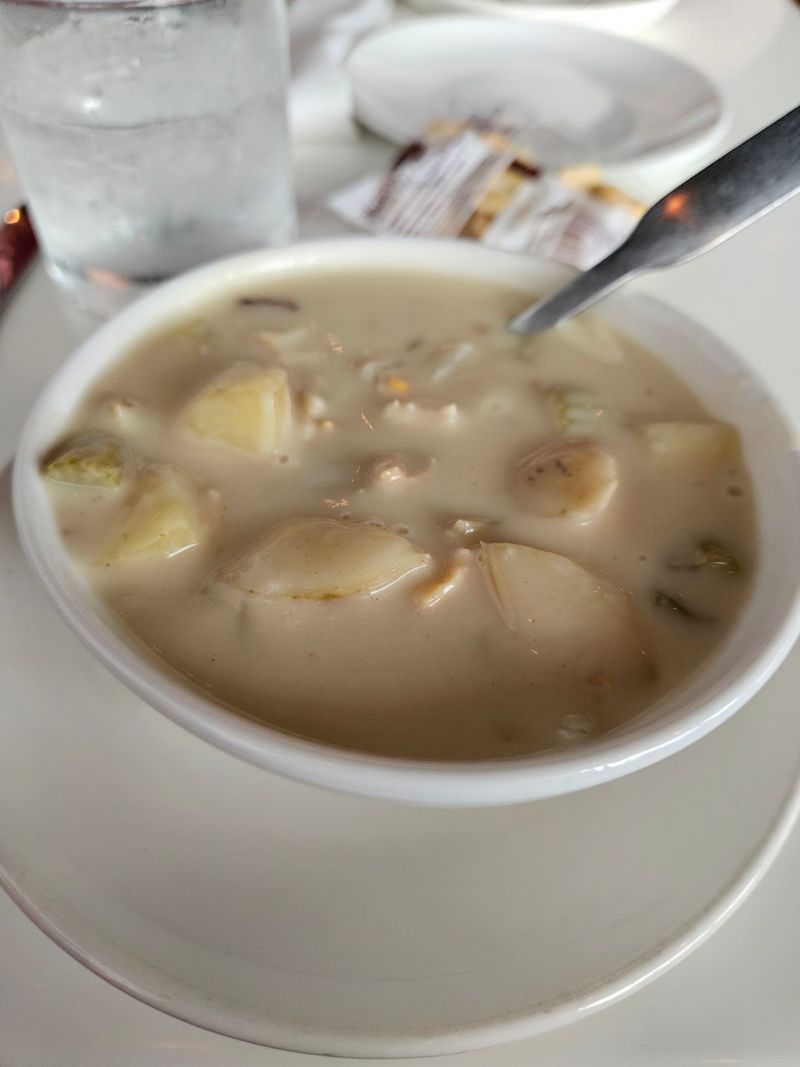 Chowder and Bisque Worth Guarding With Your Spoon Chowder and Bisque Worth Guarding With Your Spoon