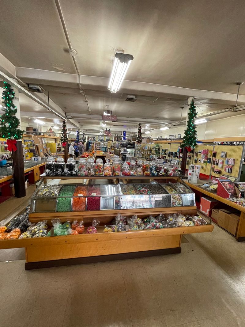 Christmas Turns This Shop Into a Holiday Wonderland