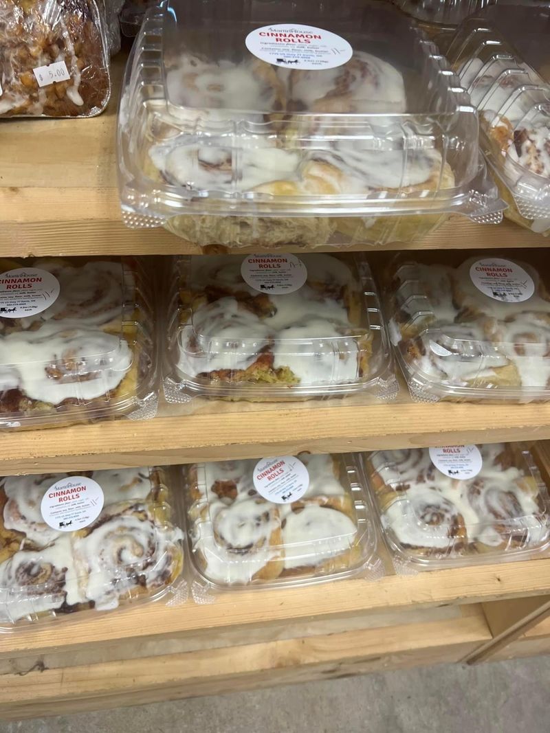 Cinnamon Rolls Worth the Detour