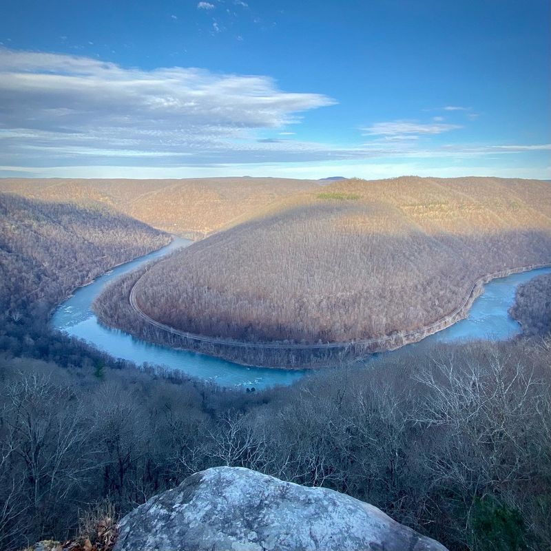 Cliffs, Trails, and Endless Views