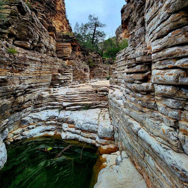 Climb The Hiker's Staircase Like You're Entering Another World