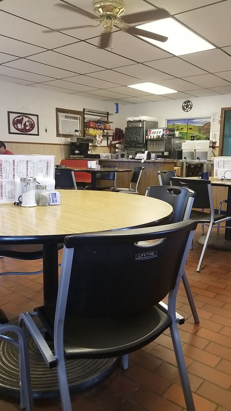 Cooks and Waitresses Who Make It Feel Like Home Cooks and Waitresses Who Make It Feel Like Home
