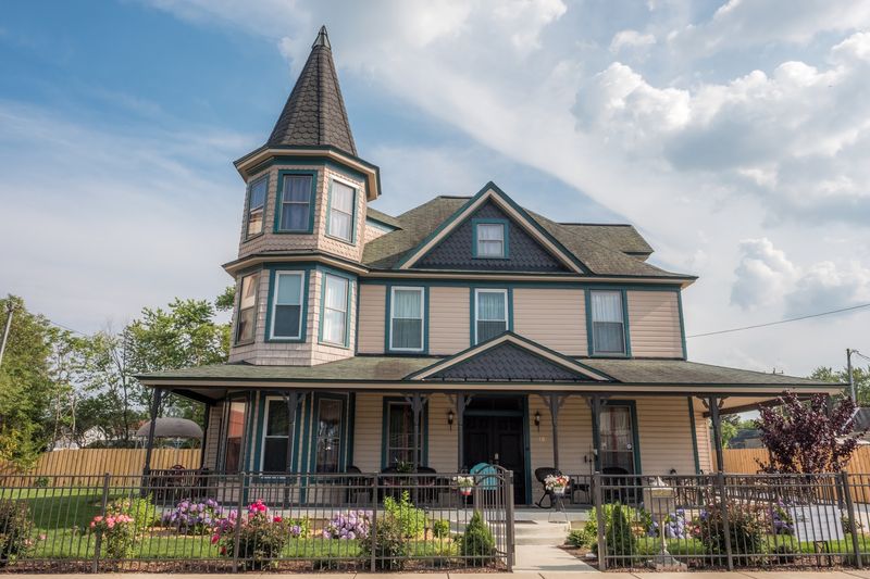 Cottages, Porches, and Old Resort Charm Cottages, Porches, and Old Resort Charm