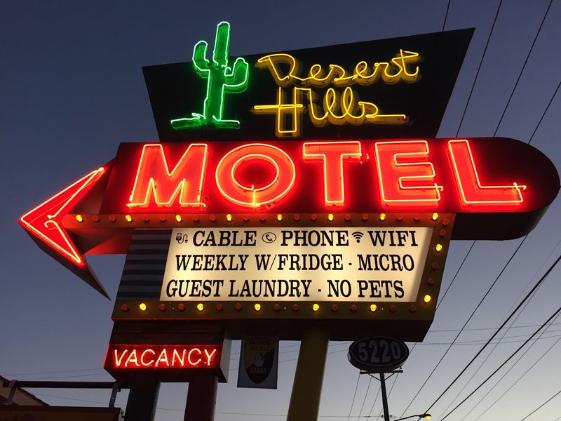 Desert Hills Motel