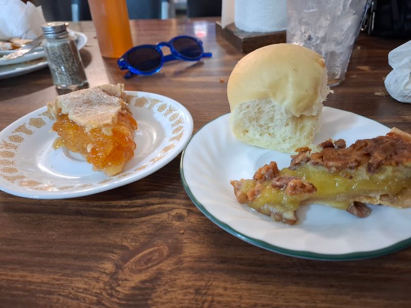 Dutch Pantry, Chouteau, OK