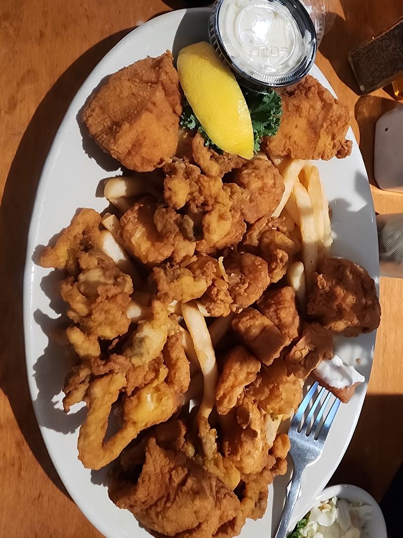 Early Birds And Happy Hour Fans Get Their Own Perks Early Birds And Happy Hour Fans Get Their Own Perks