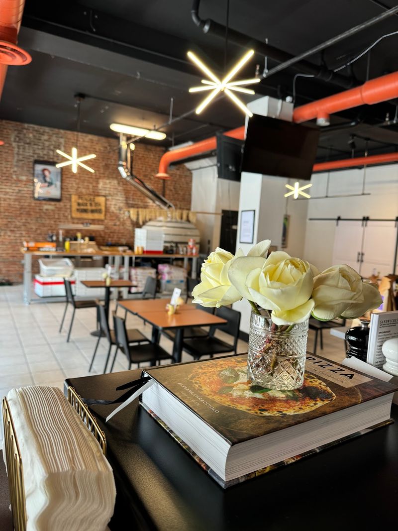 Encore Pizzeria + Kitchen