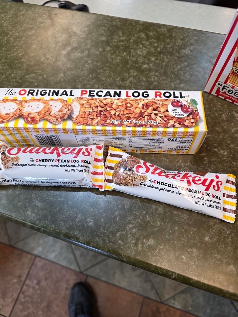 Ethel's Kitchen Secret, The Pecan Log Roll Ethel's Kitchen Secret, The Pecan Log Roll