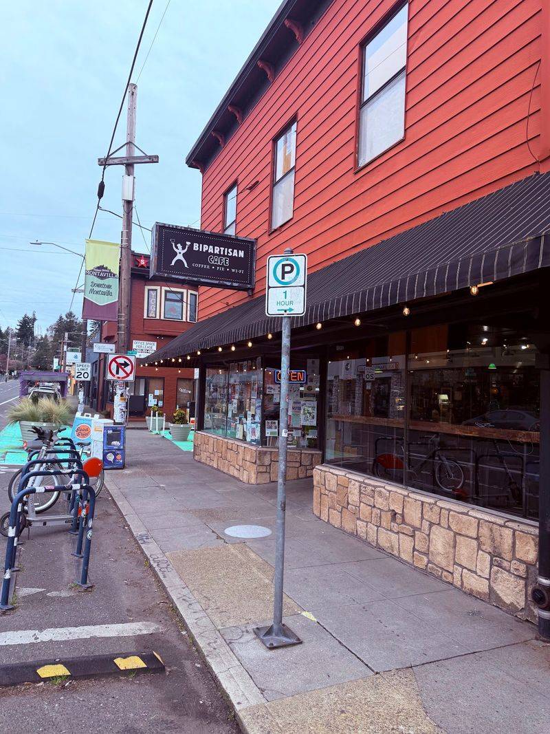 Exploring the Neighborhood After a Slice Exploring the Neighborhood After a Slice