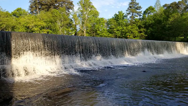 Falls That Steal the Whole Show Falls That Steal the Whole Show