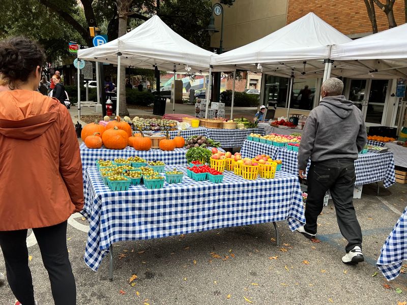 Farm Stands Bring A Fresh Splash Of Color Farm Stands Bring A Fresh Splash Of Color