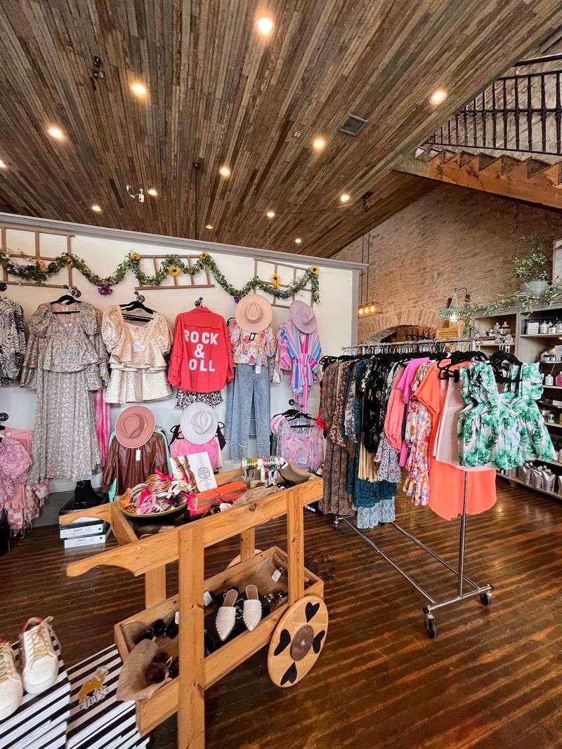 Fashion Lovers Get Over 5,000 Square Feet to Play With