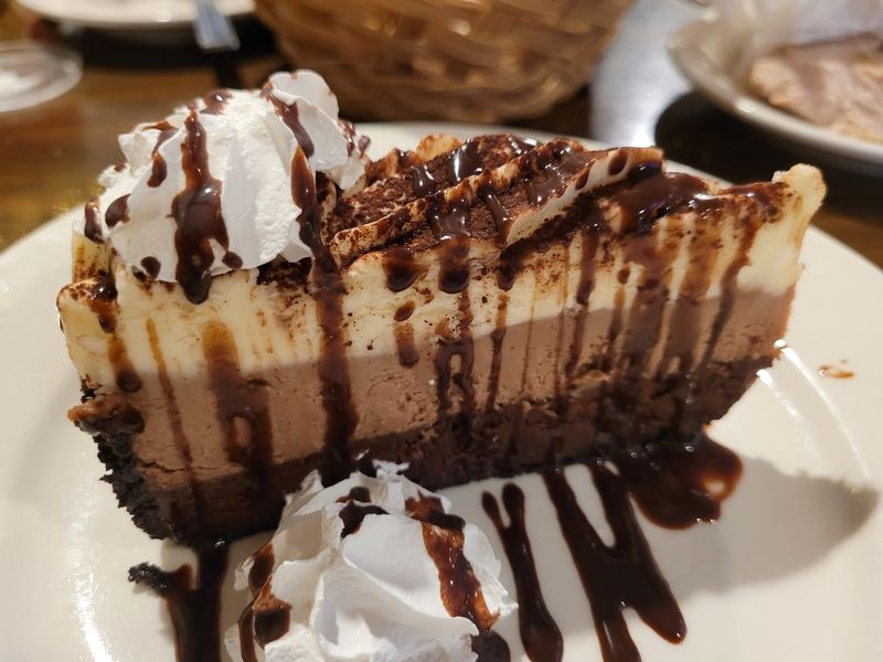 Finish Strong With A Seriously Big Cheesecake Finish Strong With A Seriously Big Cheesecake