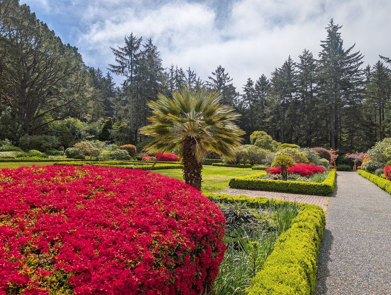 Formal Gardens That Look Freshly Combed
