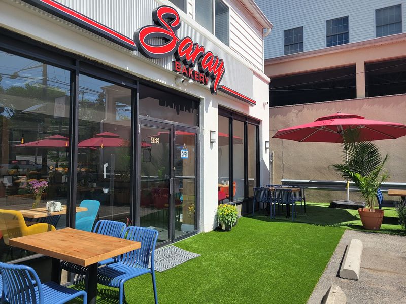 Fresh Air Seating Makes Tea Taste Even Better Fresh Air Seating Makes Tea Taste Even Better