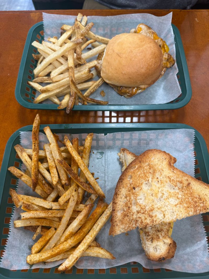 Fresh Cut Fries And Chips Worth Fighting Over Fresh Cut Fries And Chips Worth Fighting Over