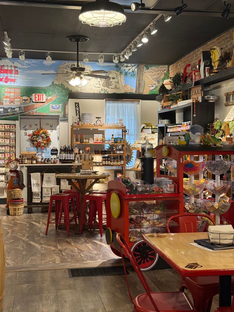 Friendly Service That Keeps Folks Coming Back