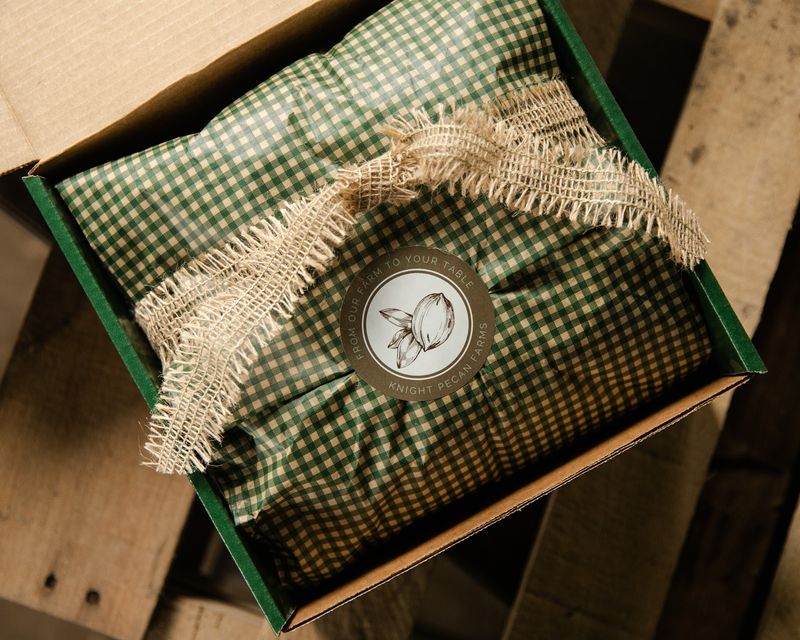 Gift Boxes and Stocking Stuffers Gift Boxes and Stocking Stuffers