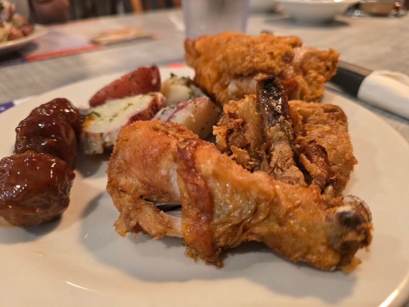 Golden, Crackly Broasted Chicken