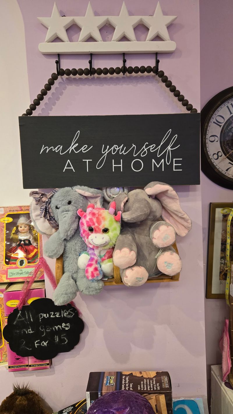 Got a Closet Full of Extras? Bring Them Along